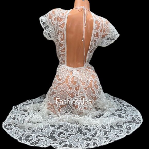 Victoria’s Secret embroidered lace high-low Kimono - Picture 1 of 13